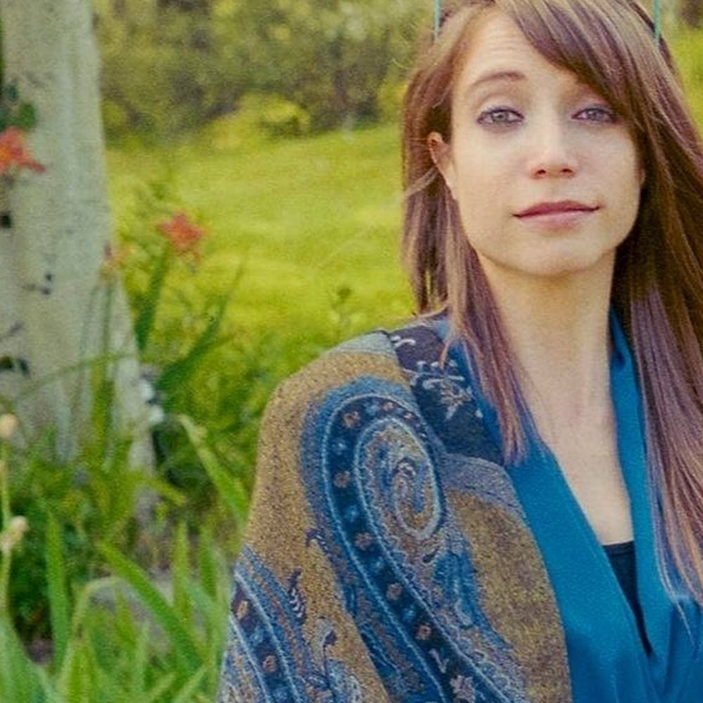 Meet your Posher, Mia